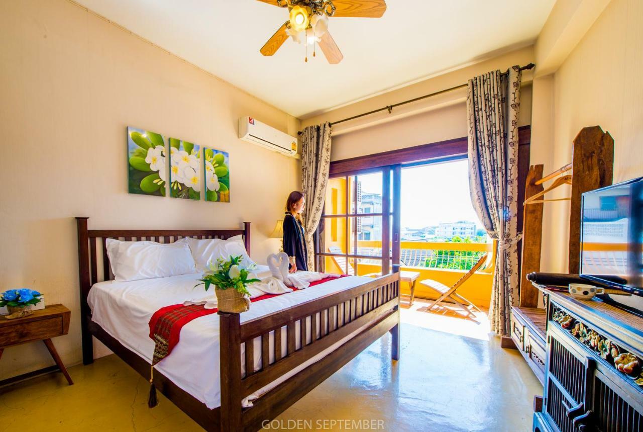 Relax@Wualai Hotel Chiang Mai Buitenkant foto