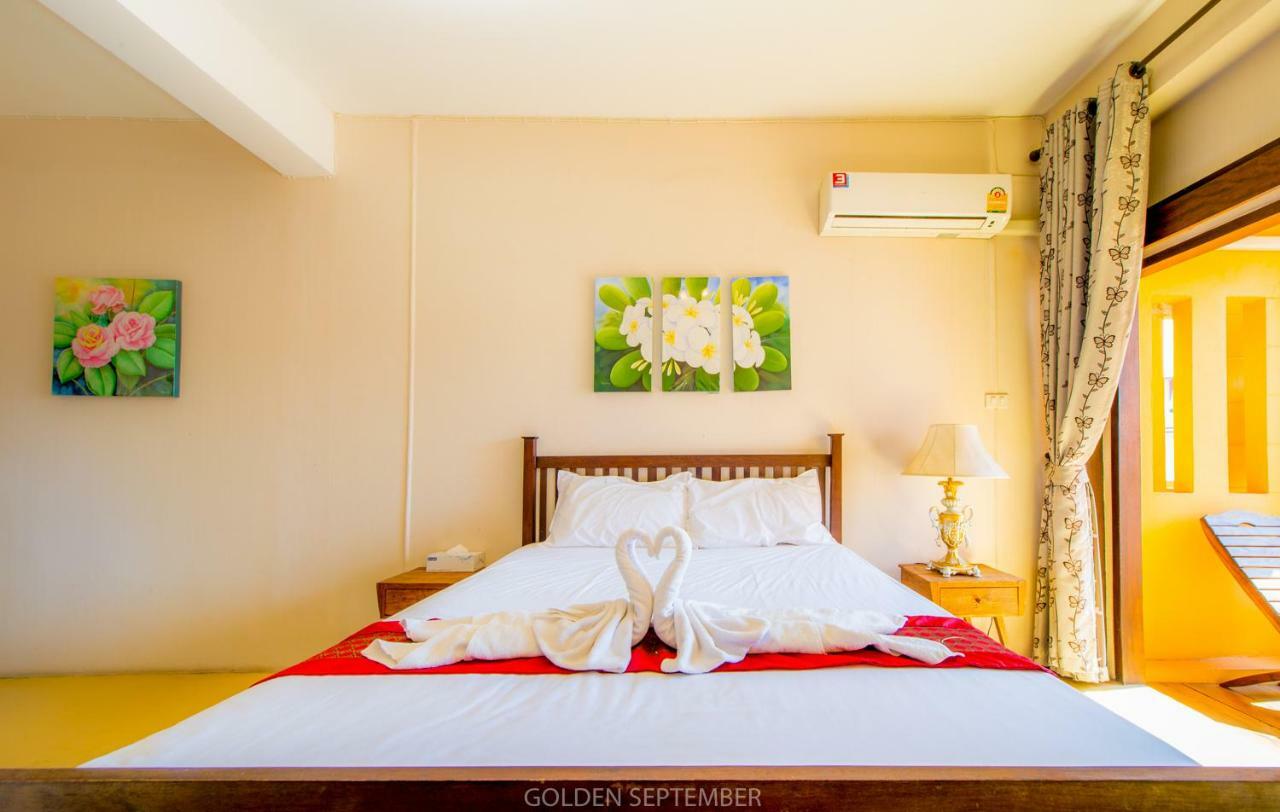 Relax@Wualai Hotel Chiang Mai Buitenkant foto